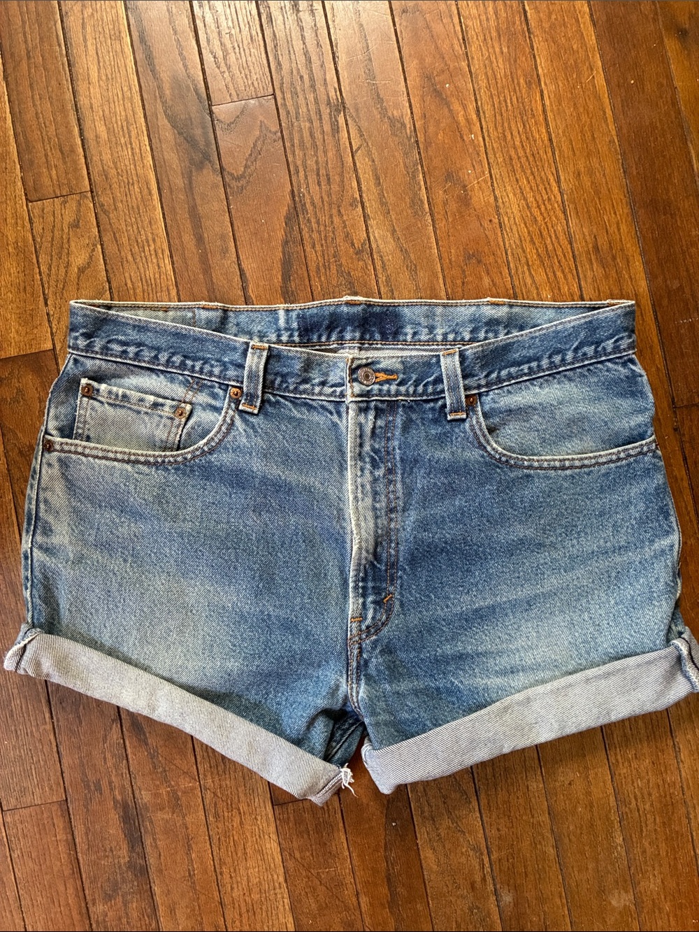 Vintage Levi’s denim shorts